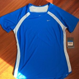 New! Nike Women's Medium Short Sleeve Running Tee